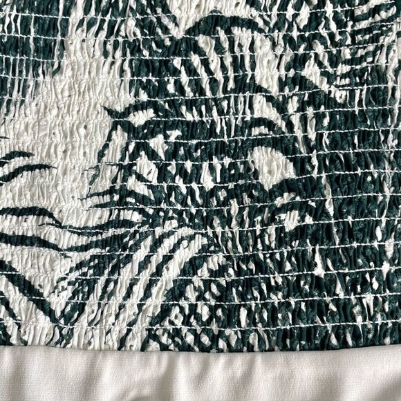 Express Palm Print Eyelet Puff Sleeve Tie Neck Thong Bodysuit Size XL - Picture 9 of 9